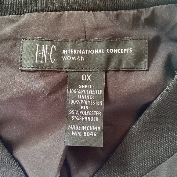 I.N.C. Floral windbreaker - Picture 2 of 4